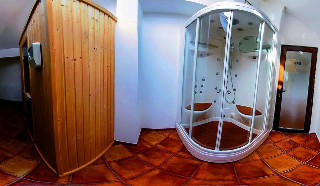 Casa Cartianu Hotell Târgu Jiu Exteriör bild