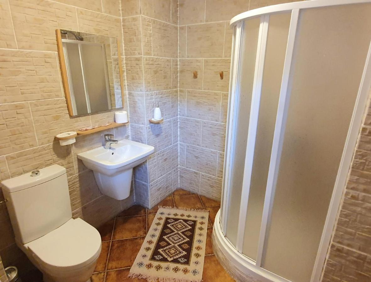 Casa Cartianu Hotell Târgu Jiu Exteriör bild