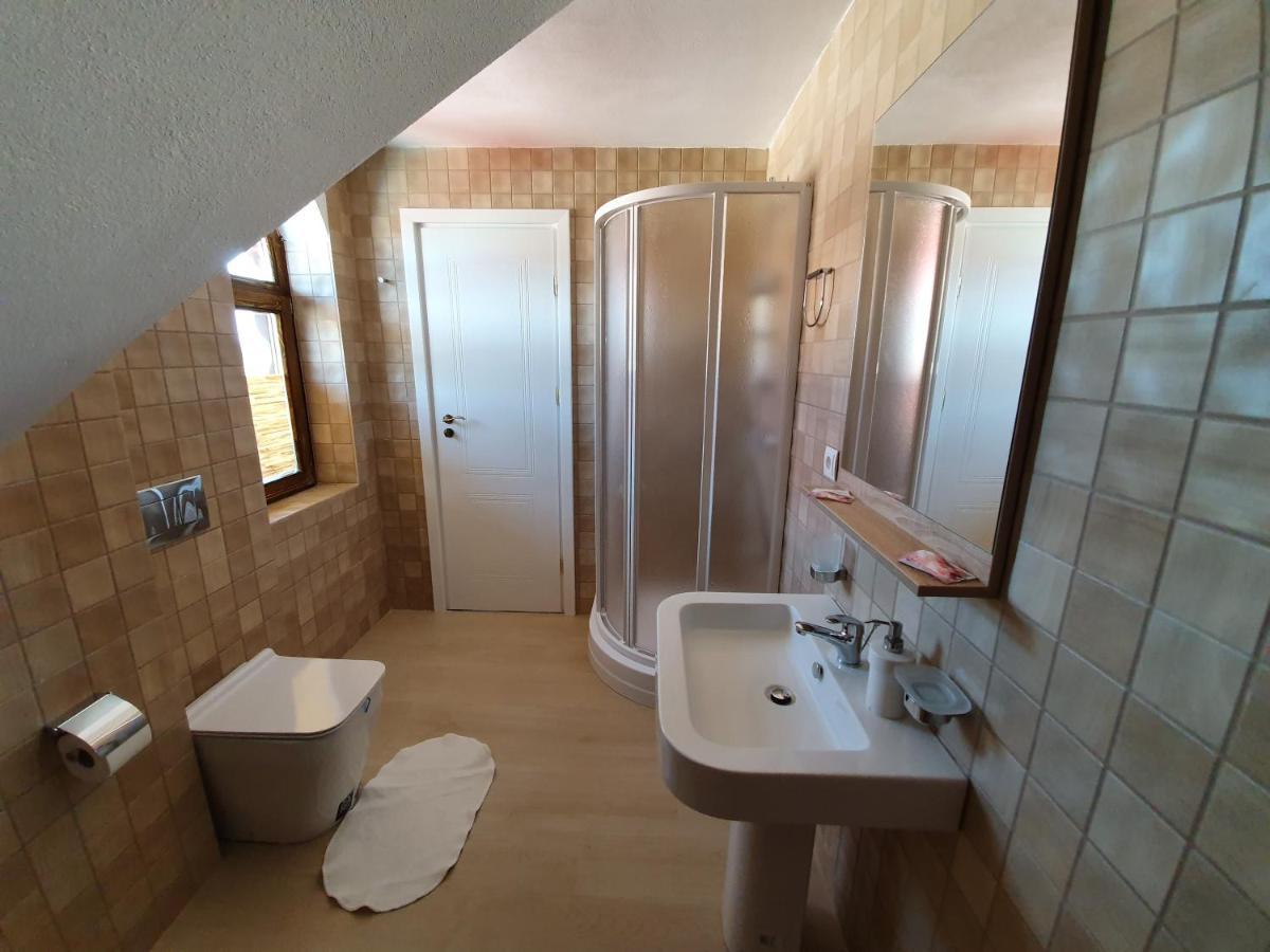 Casa Cartianu Hotell Târgu Jiu Exteriör bild